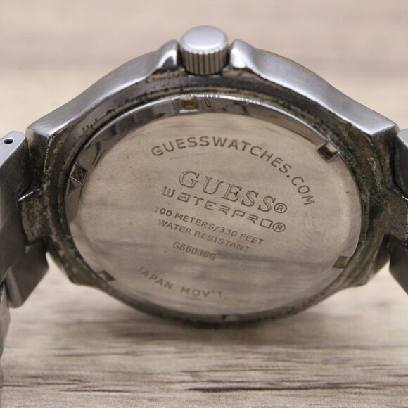 Guess Waterpro Watch Unisex Multi-toned Stainless Steel Classic Date Dial 100m - Picture 9 of 10